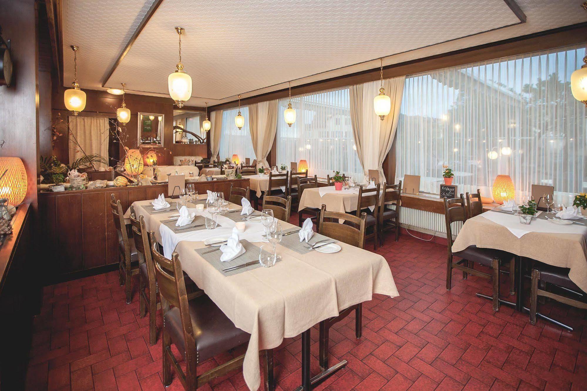 Hotel De Chailly 3*
